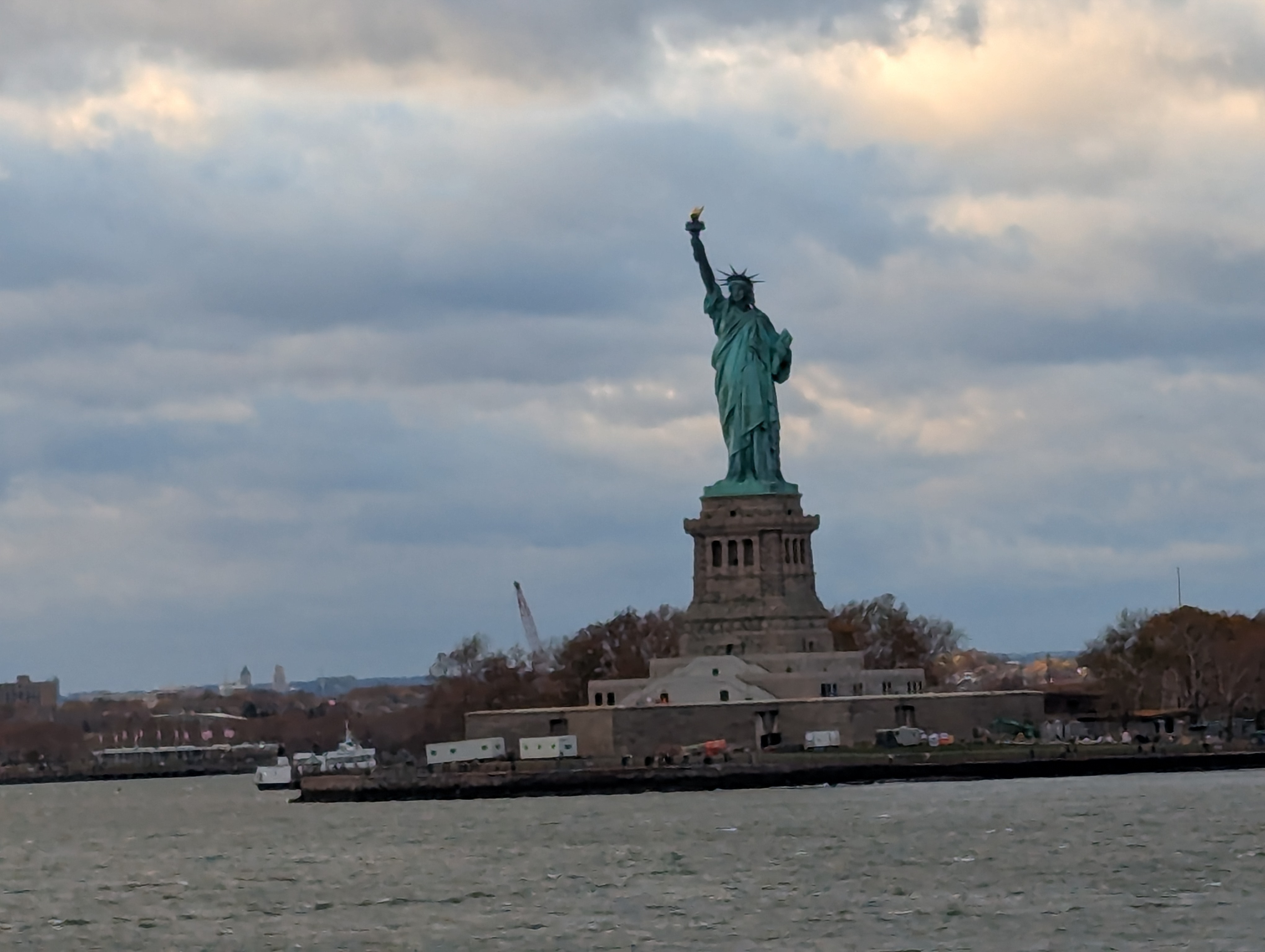 PXL_20251111_204457494